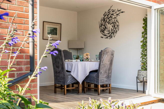 Firs Avenue, Bramley, Guildford, GU5 0ED photo 4