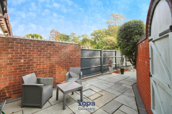 Bd302ea7-Patio.JPG