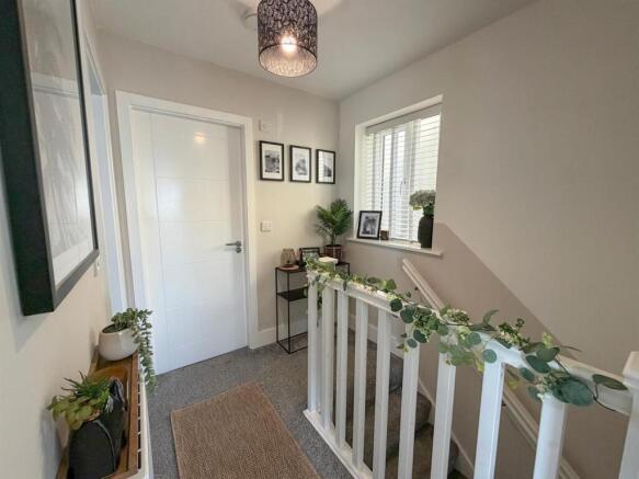 2 bed Semi-Detached for sale Image 9