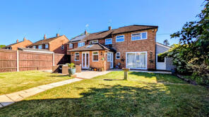 37, Fir Grove, Whitehill, Bordon GU35 9ED