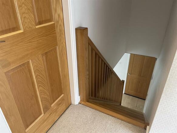 OAK STAIRCASE