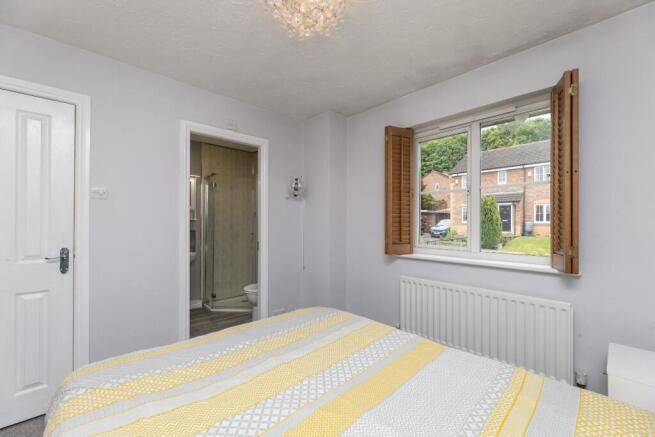 3 bed Link Detached House for sale Image 9
