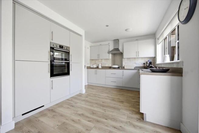 10-62_FINART_CRESCENT_GARTCOSH_010.jpg