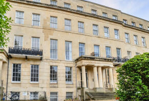 Flat 3, 42, Lansdown Crescent, Cheltenham GL50 2NG