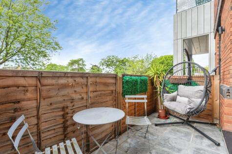 Albert Drive, Woking, GU21