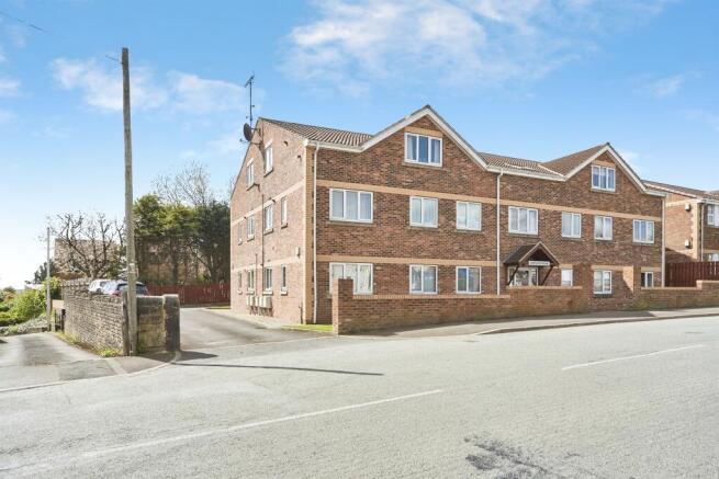3 bed Flat for sale Image 10