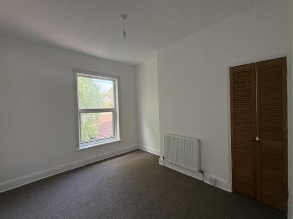 2 bed House to rent Image 9