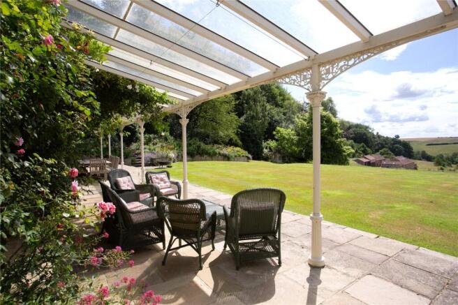 10 bed Detached for sale Image 4