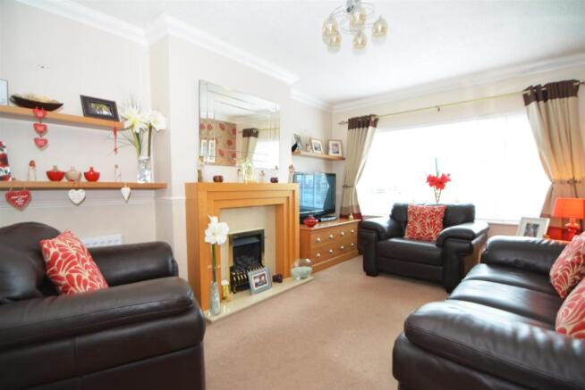 FAMILY LOUNGE