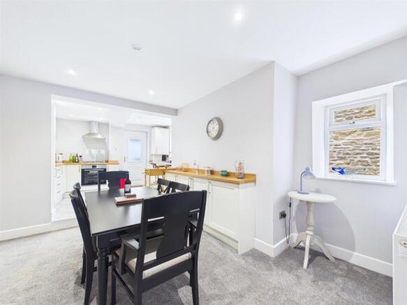 3 bed Terraced for sale Image 4