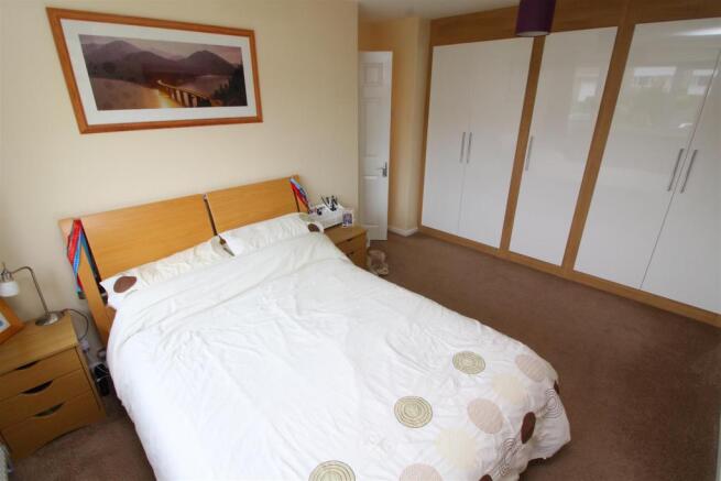 18 Bed 1.JPG