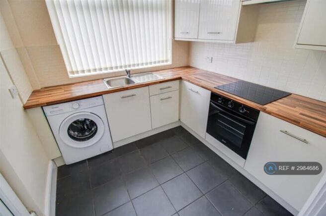 3 bed Terraced to rent Image 4