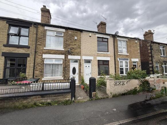 3 bed Terraced to rent Image 5