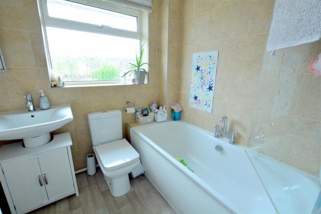 Bathroom.JPG