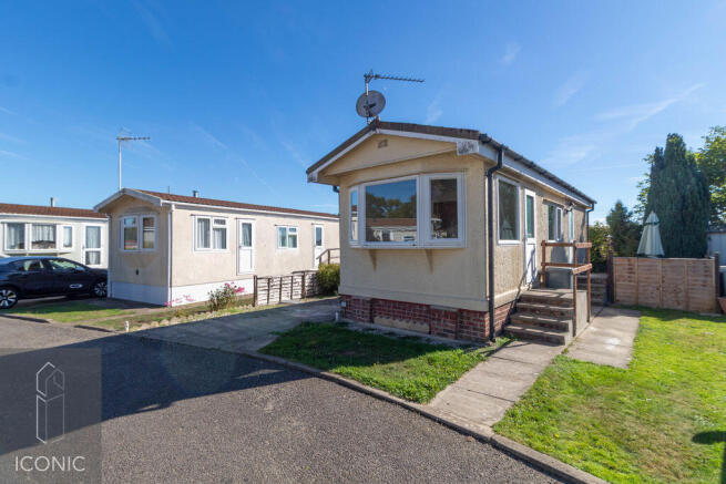 1-bed caravan on Newton Park Homes,  Newton St Faith, Norwich, £50,000