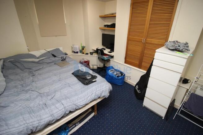 6 bed Terraced to rent Image 4