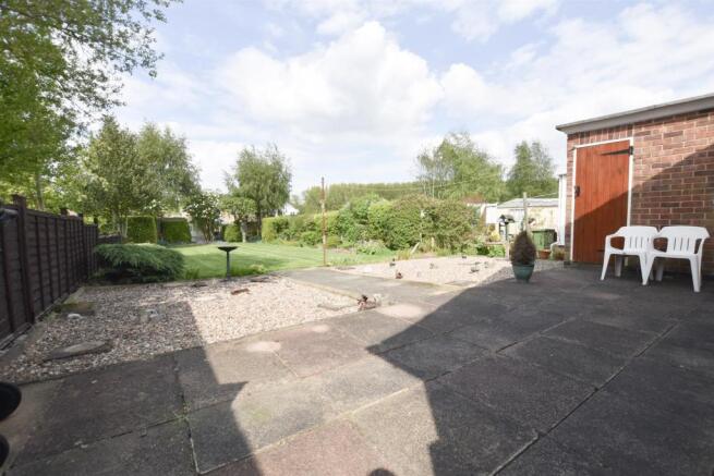 REAR ENCLOSED GARDEN