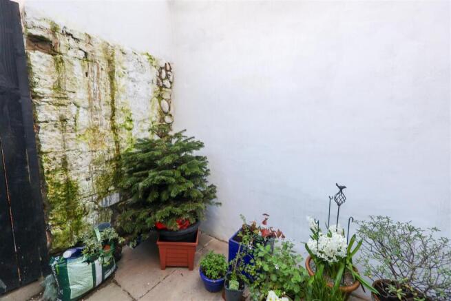 2 bed Cottage for sale Image 9