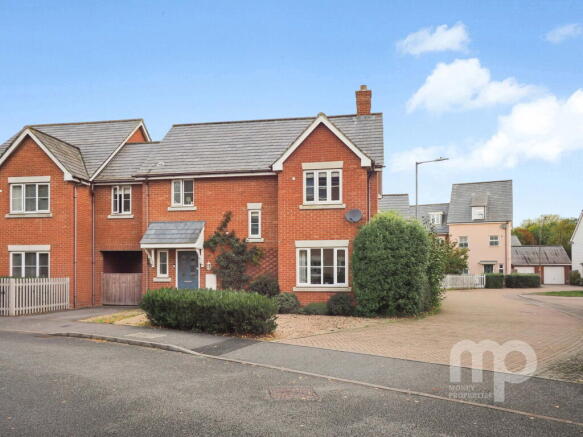 4-bed detached on Pelargonium Drive, Family Home with Potential – Ideal for a Growing Family, Wymondham, Norfolk, £375,000