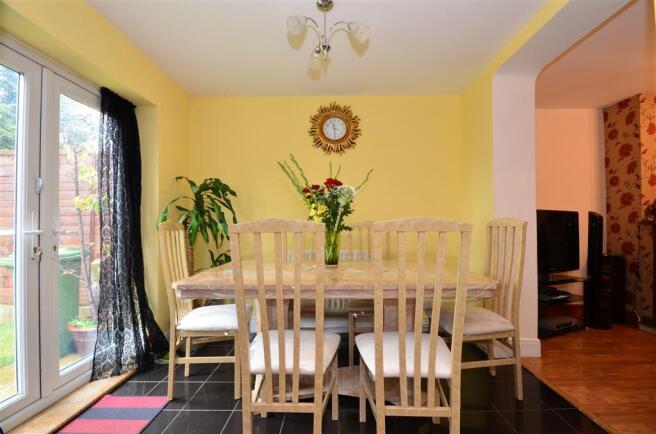 Kitchen/Dining Area