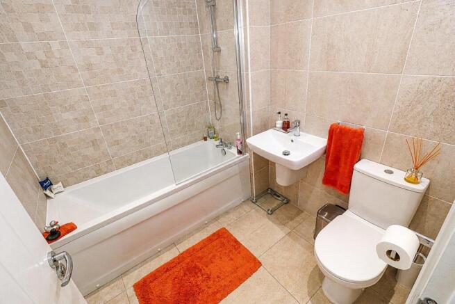 3 bed Semi-Detached for sale Image 9