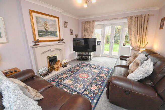 4 bed Detached for sale Image 7