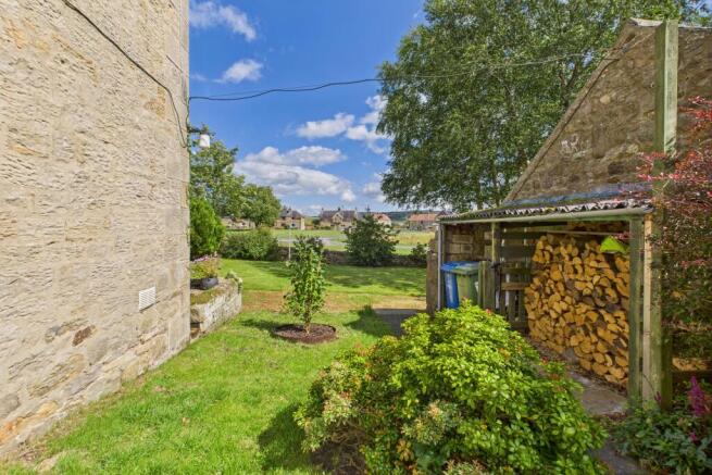 CAM04201G0-PR0100-STILL009