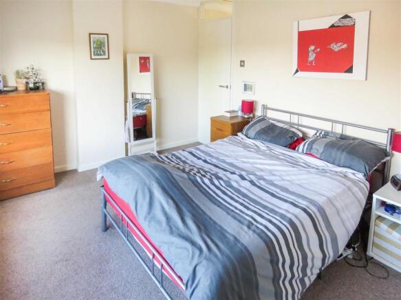 Bedroom 1.JPG
