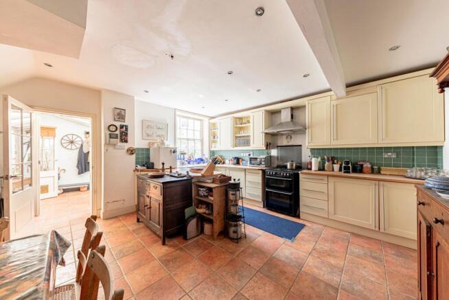 Kitchen (2)