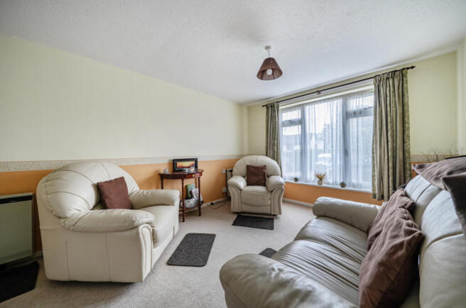 1359279-5-68d6a51...