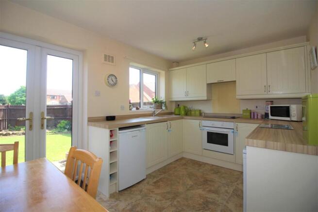 REFITTED KITCHEN / DINER