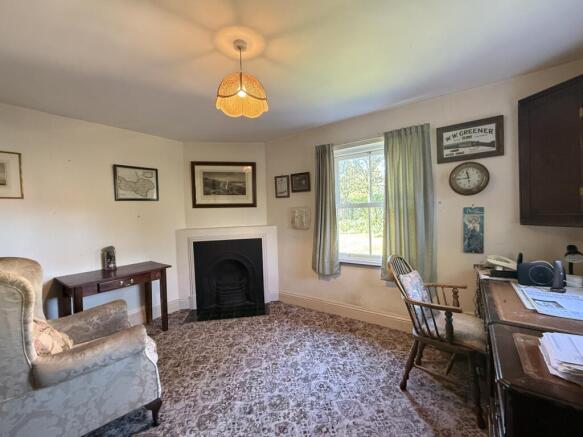 6 bed House for sale Image 8