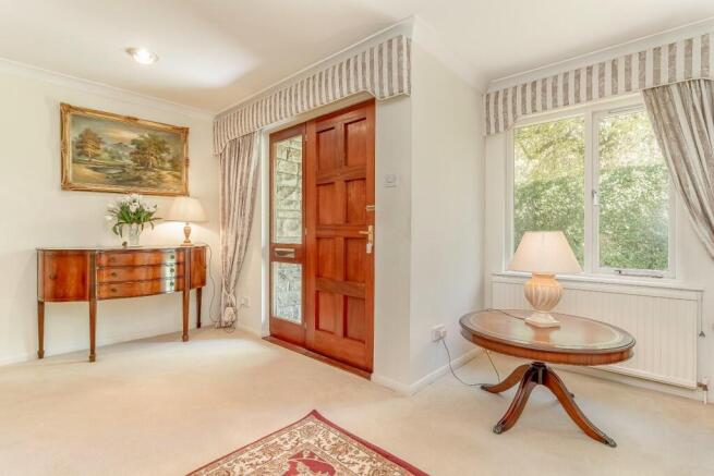 4 bed Detached Bungalow for sale Image 10