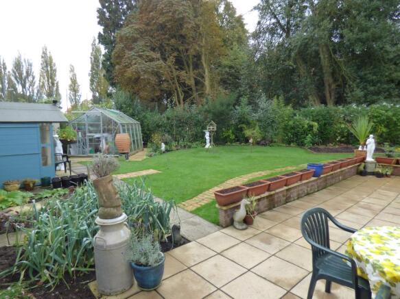 Corner Plot Gardens