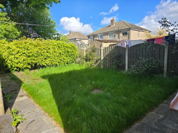 3 bed Semi-Detached for sale Image 9