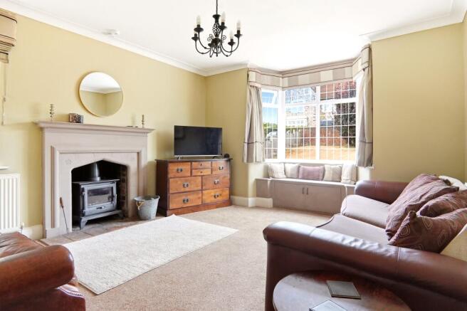 5 bed Detached for sale Image 4