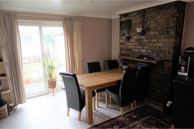 Lounge/Dining Room