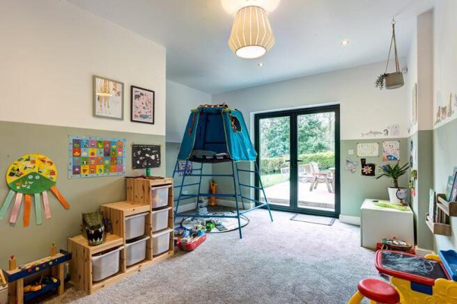 FAMILY ROOM