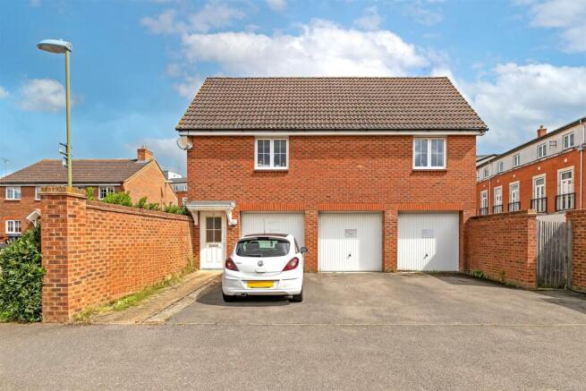 21ErringtonClose-3.jpg