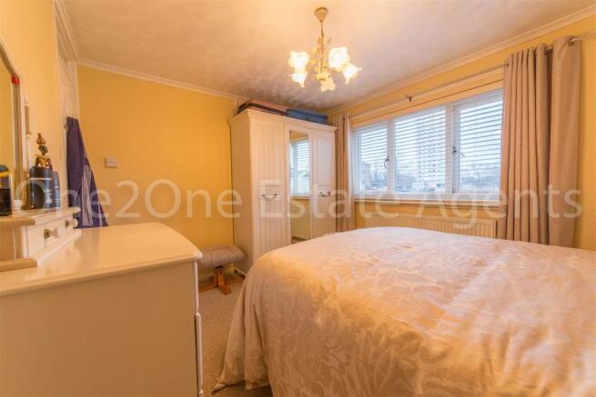 31 Radnor Way-5.jpg