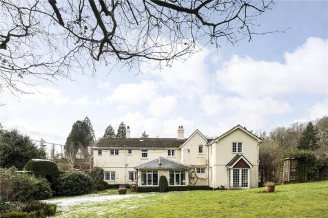 Gardeners Hill Road, Lower Bourne, Farnham, Surrey, GU10