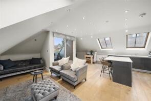 Flat 4, 228 Gospel Oak House, Swakeleys Road, Uxbridge UB10 8AX