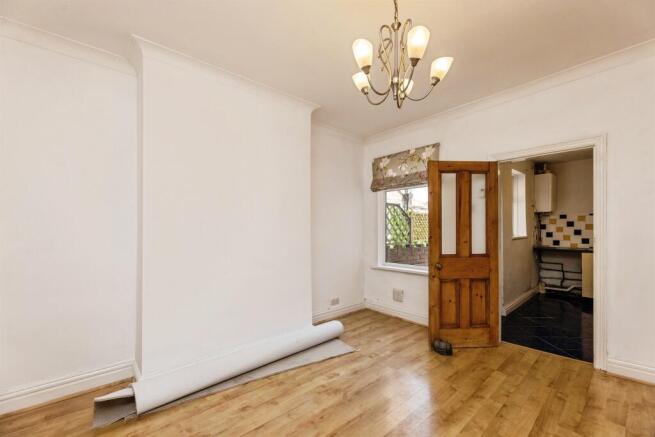 2 bed Terraced for sale Image 8