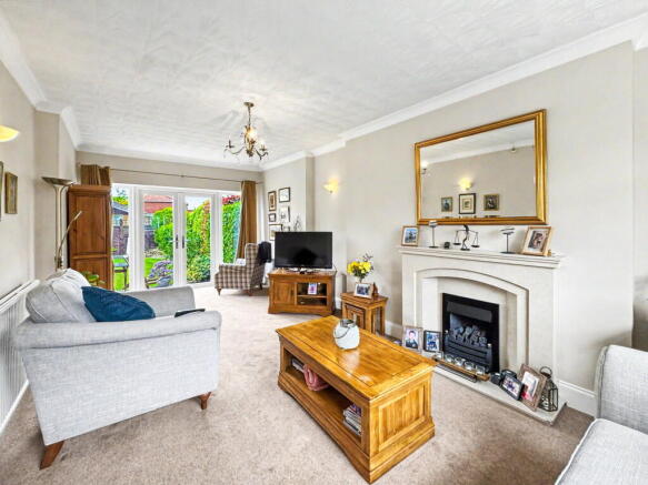 4 bed Semi-Detached for sale Image 4