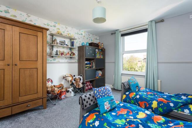 5 Allanfield Grove-16_LowRes.jpg