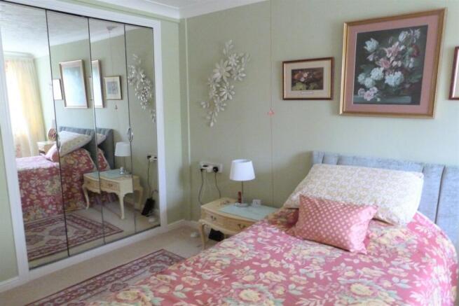 mirrors bedroom