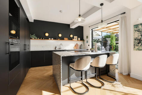 Cowper Road, Hanwell, London, W7