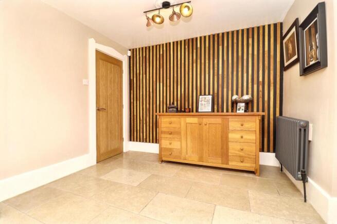 4 bed Detached for sale Image 7