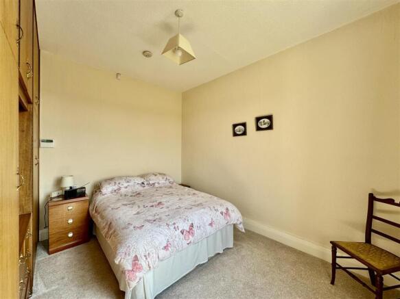2 bed Detached Bungalow for sale Image 4