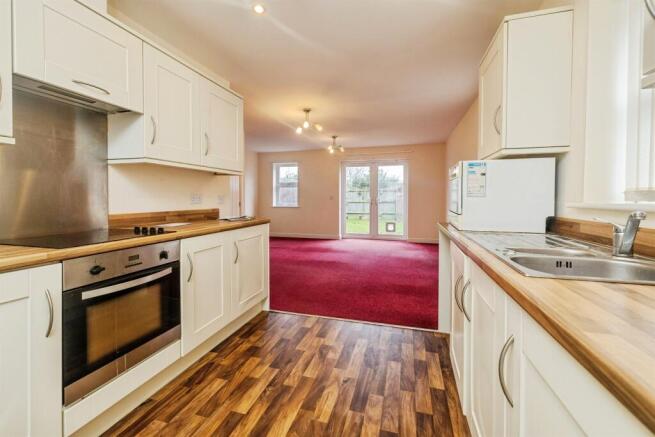 William Street, Saxilby, LINCOLN photo 3